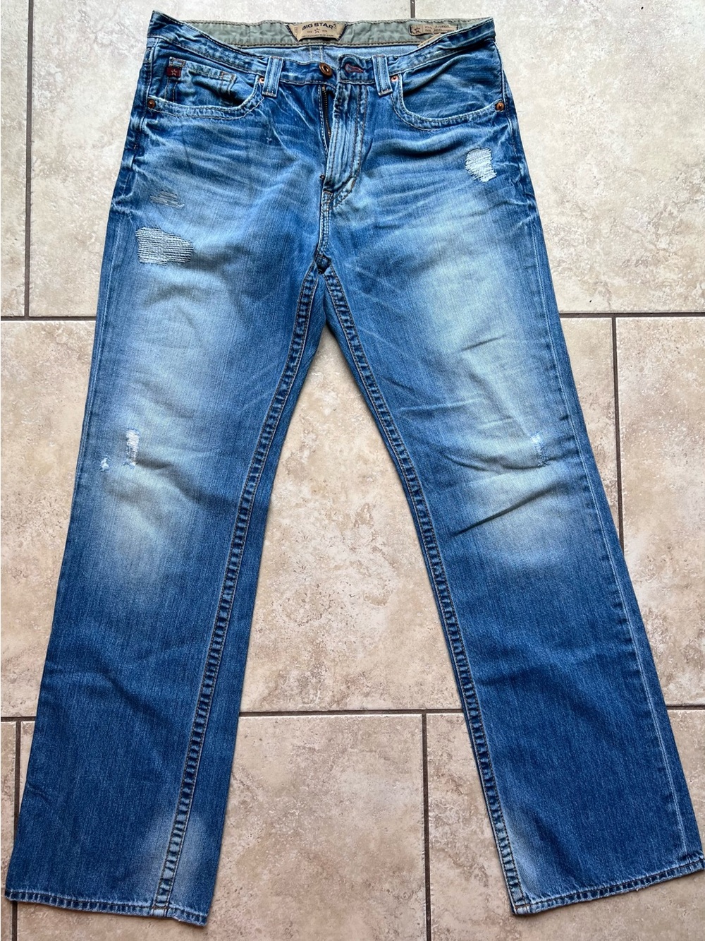 Big Star Men's Distressed Blue Straight Jeans